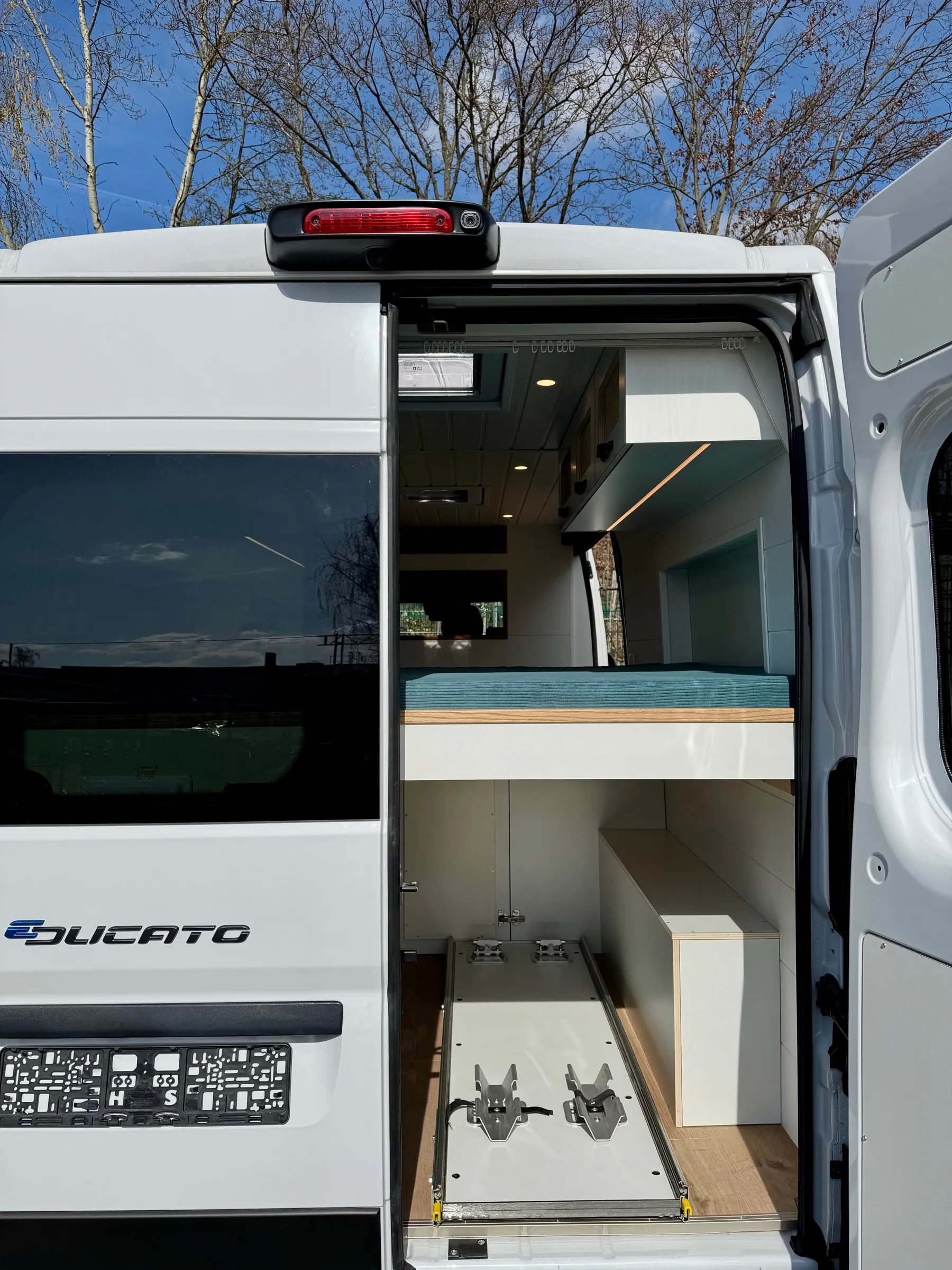 Heckansicht des FidiBus Elektro Campers
